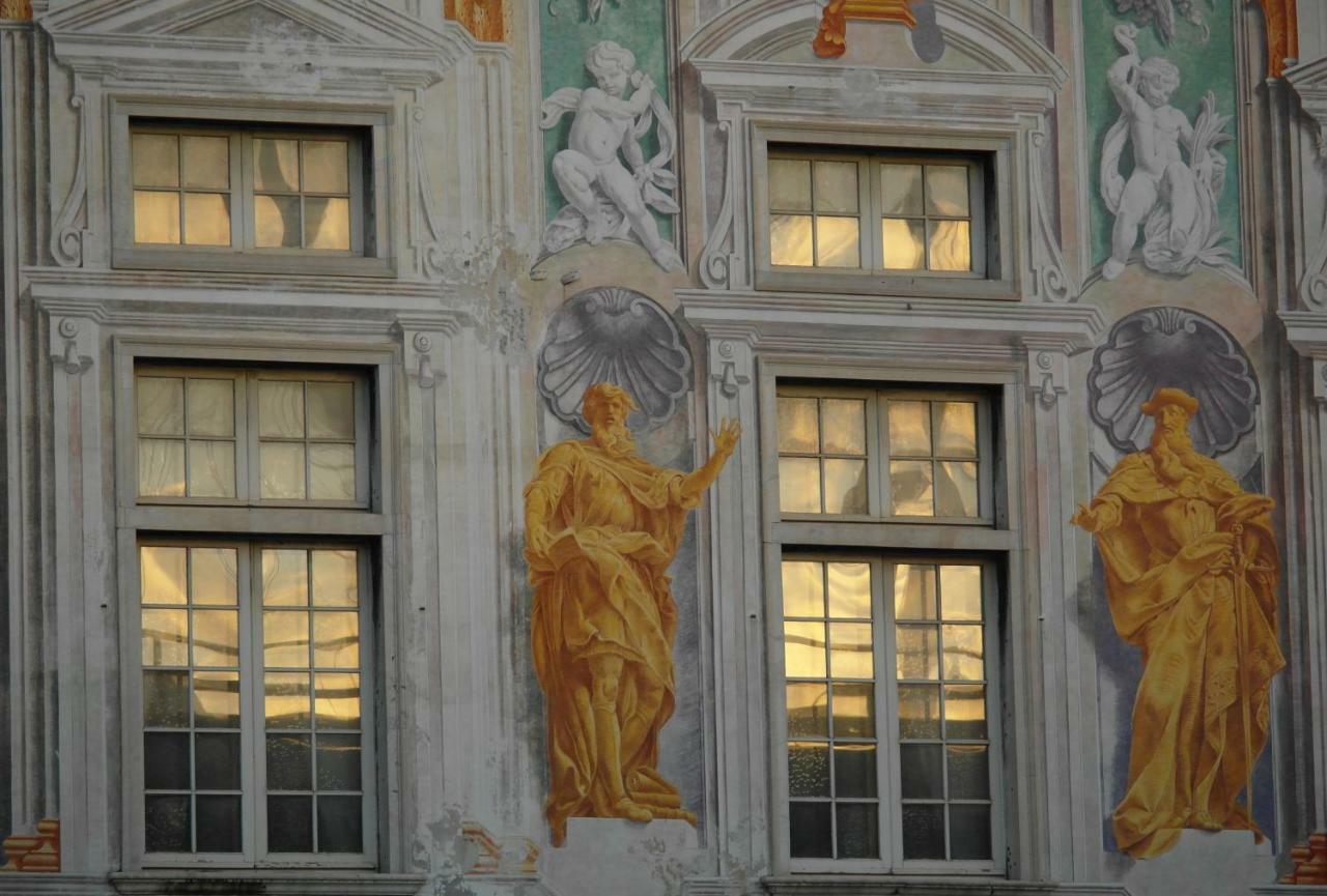 Dietro Il Teatro Modena Genoa Bagian luar foto