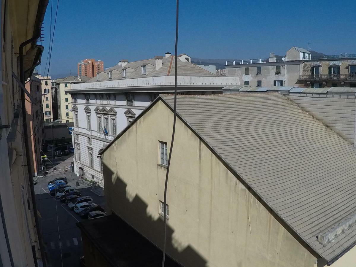 Dietro Il Teatro Modena Genoa Bagian luar foto